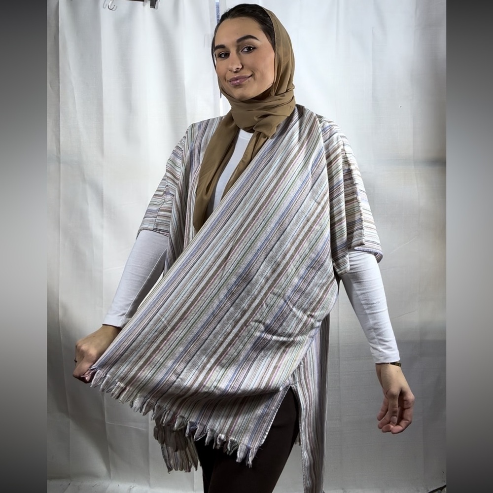 Easel Linen Sleeved Cape Jacket
Size M